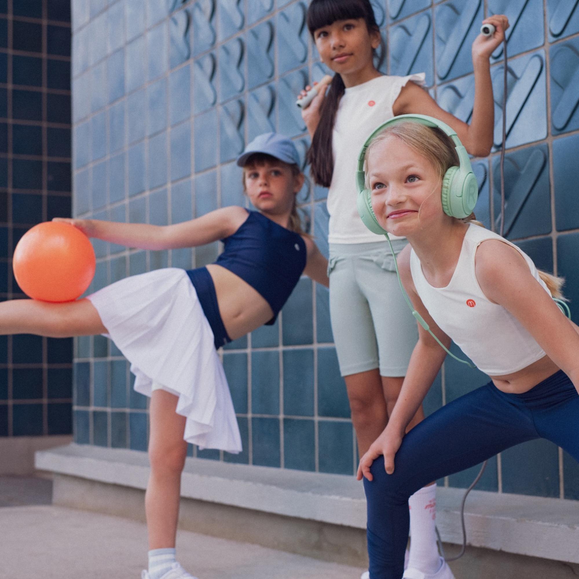 Nanamoon Collaborations: Conscious Fashion, Playful Living, and Leisure in Duba